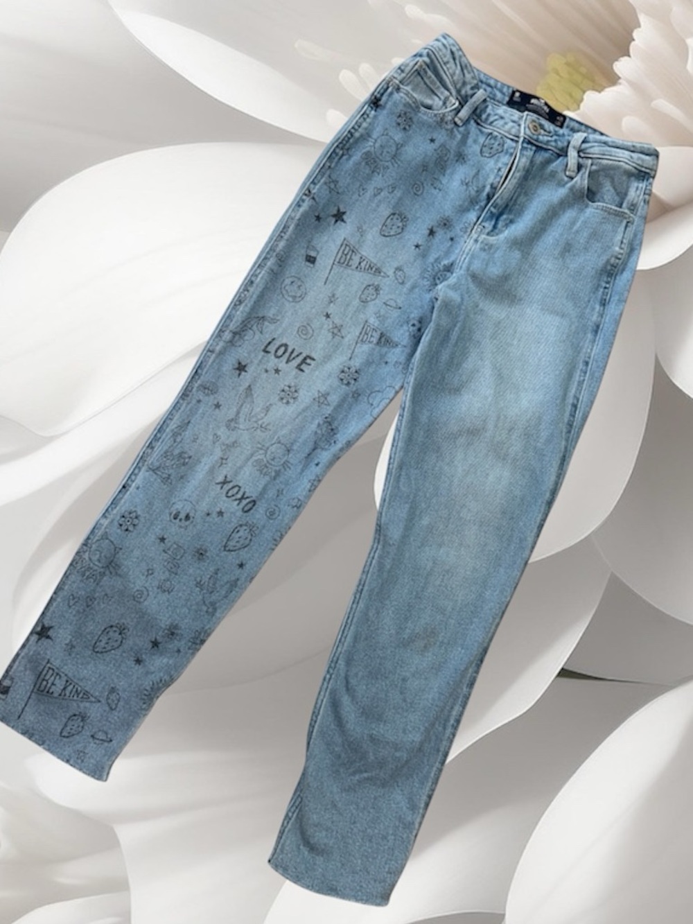 Hollister doodle ultra high rise mom jeans